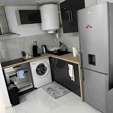 T2 Dans Apartment *